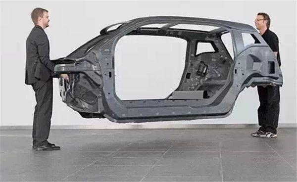 很多人認為車越重越穩(wěn)，那么輕量化設計后還安全嗎？