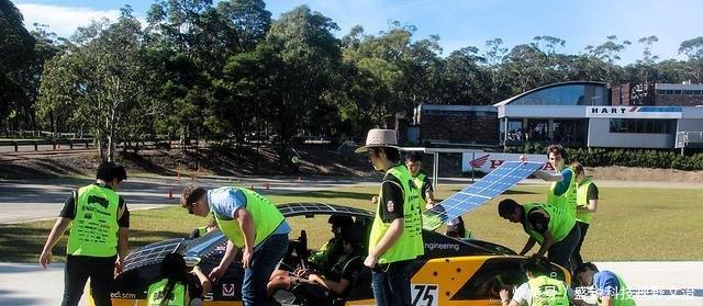 采用3D打印制造的太陽能電動車，時速60公里，可以無限續航