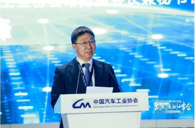 2025年我國新能源汽車銷量或達600萬輛，自主產(chǎn)業(yè)鏈切勿再錯過機會