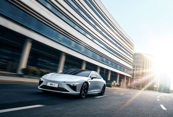 汽車制造 | 倒下的新勢力，宕機的車機系統(tǒng)